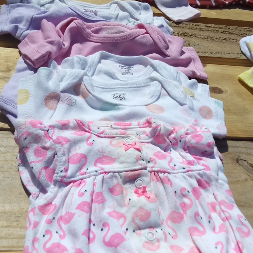 6 pack of girls 0-3 months short sleeve variety brand no Feeties onesies